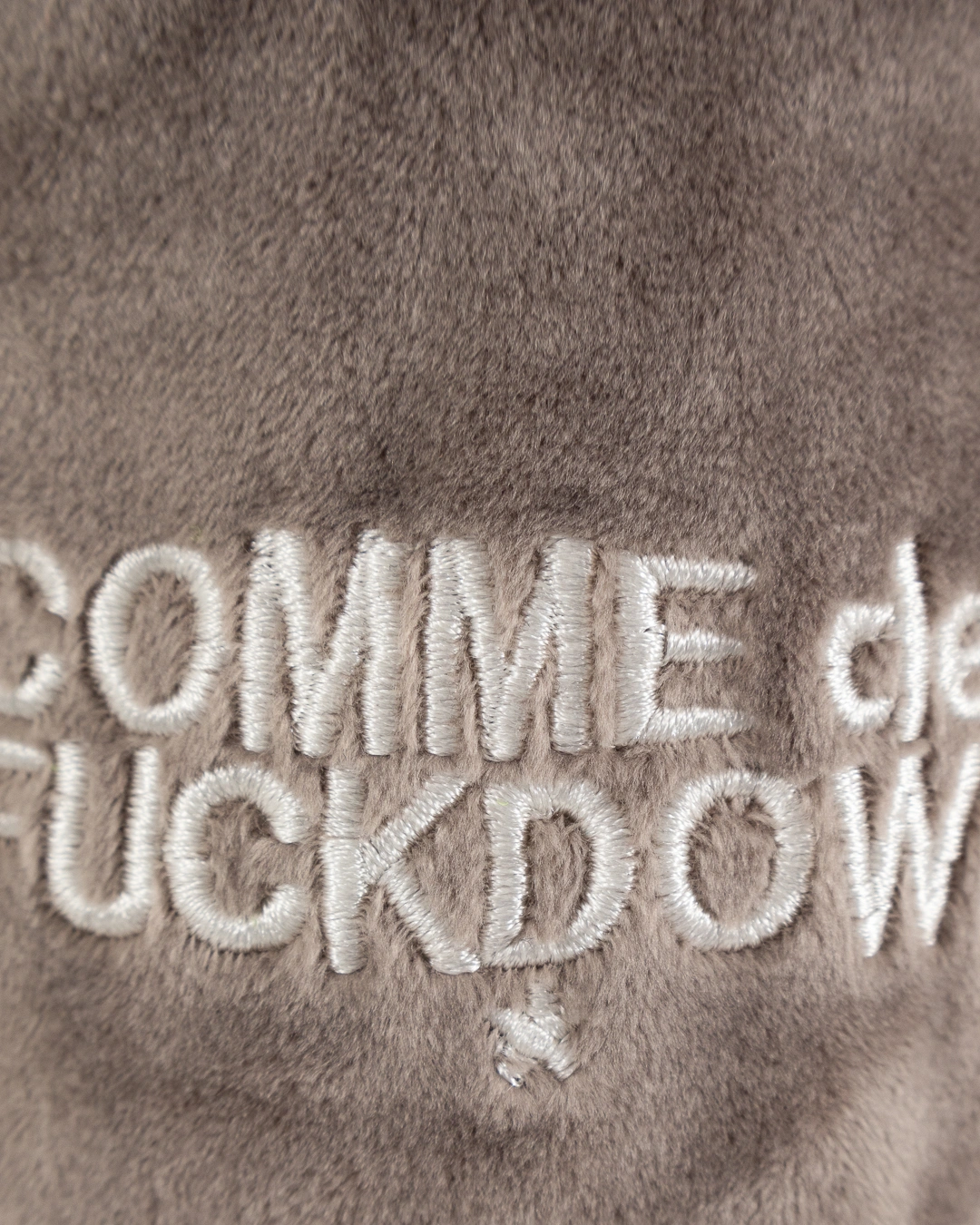 COMME des FUCKDOWN брюки — вид 5