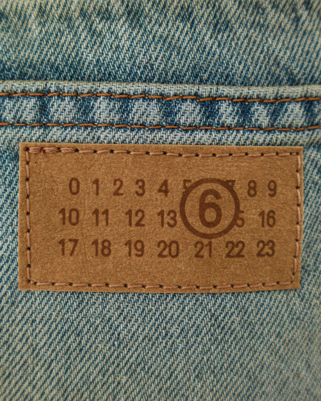 MM6 Maison Margiela джинсы — вид 5
