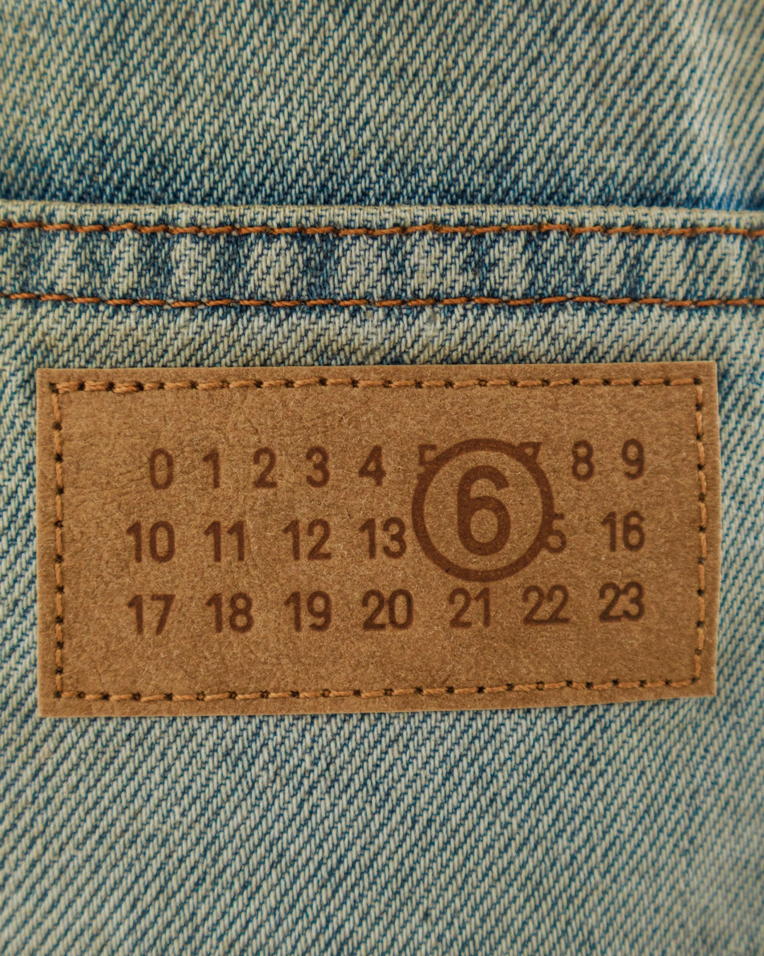MM6 Maison Margiela джинсы — вид 5